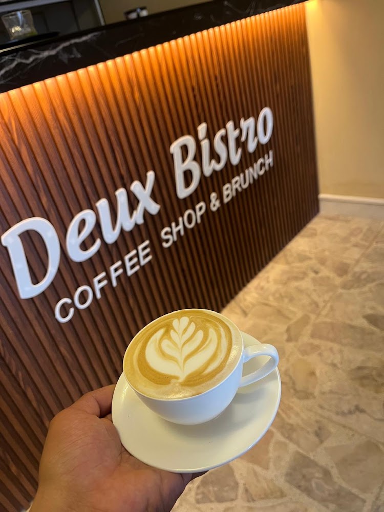Deux Bistro
