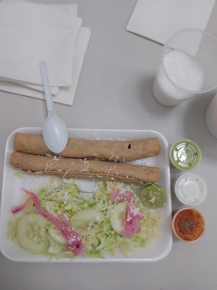 Flautas y tacos dorados Ashley