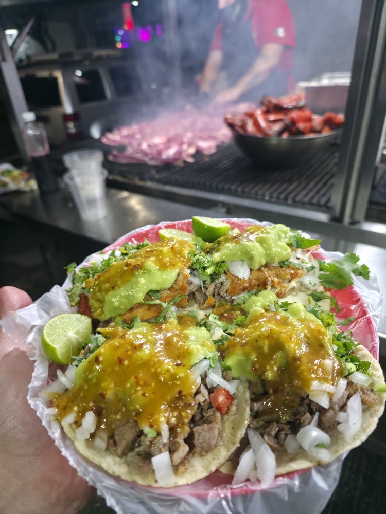 Tacos El Güero · Taquiquesos