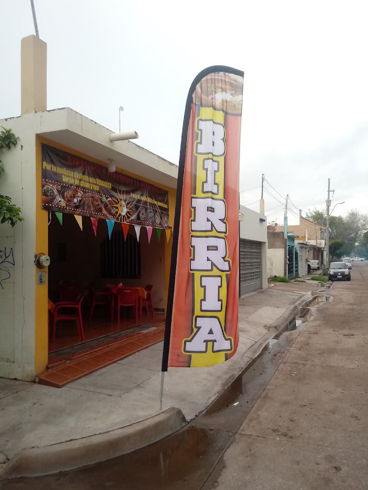 Birrieria y Cenaduria La Mexicana