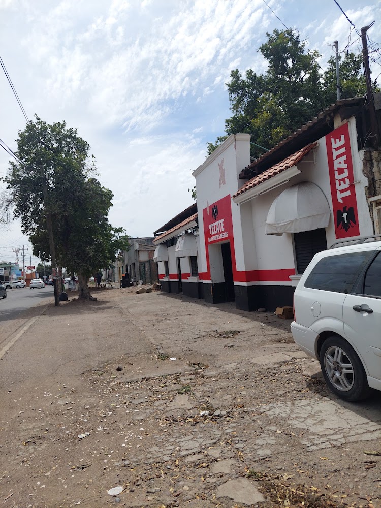 Bar "Puertas Negras"