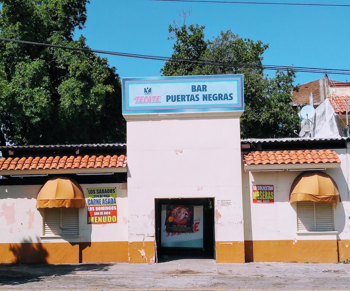 Bar "Puertas Negras"
