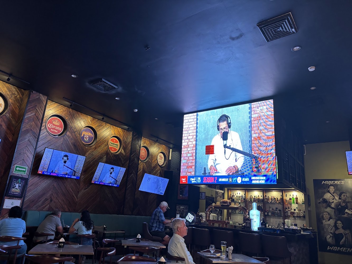 Sport Box · Restaurant & Bar
