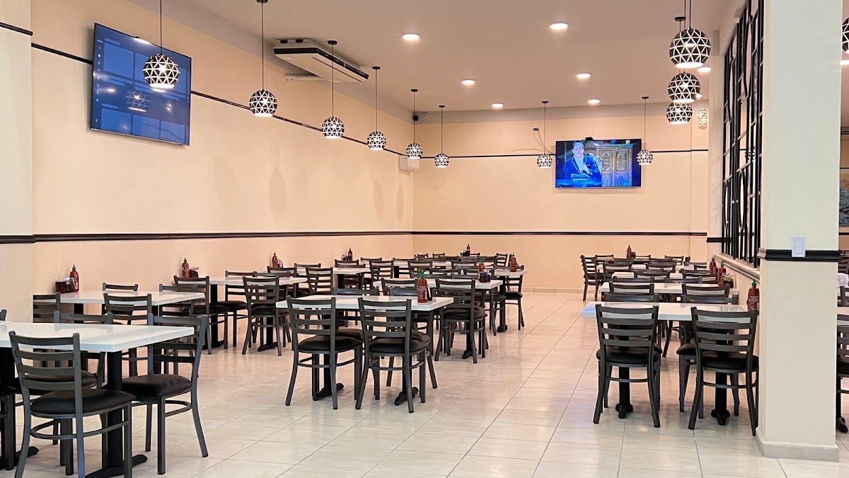 Restaurante Max Chinese Sushi Bar