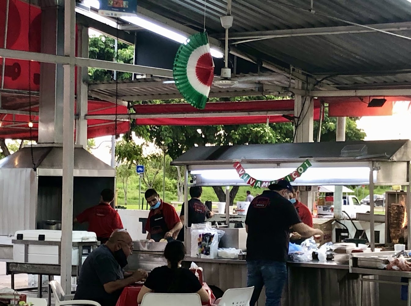 Taquería los Reales