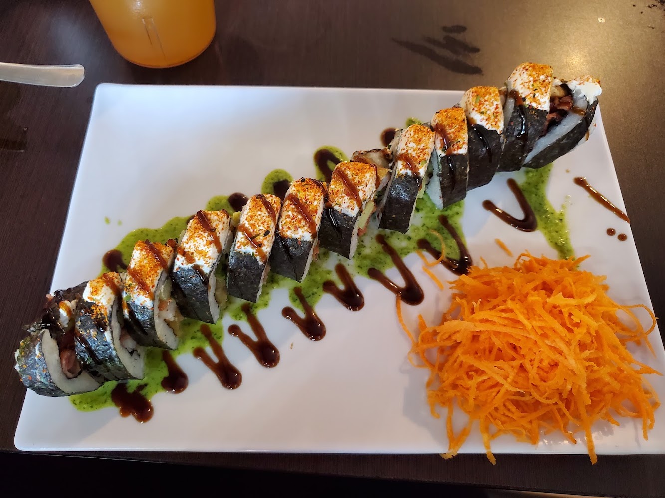 Dokos Sushi y Hamburguesas