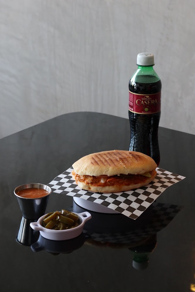 Tortas y Tortas Soriana Centenario