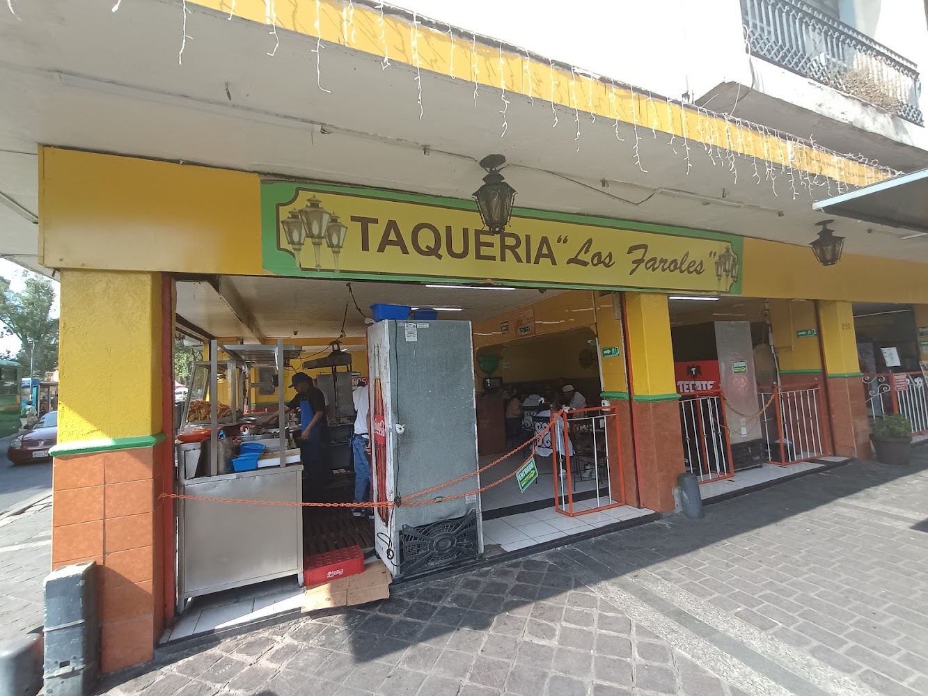 Taquería Los Faroles