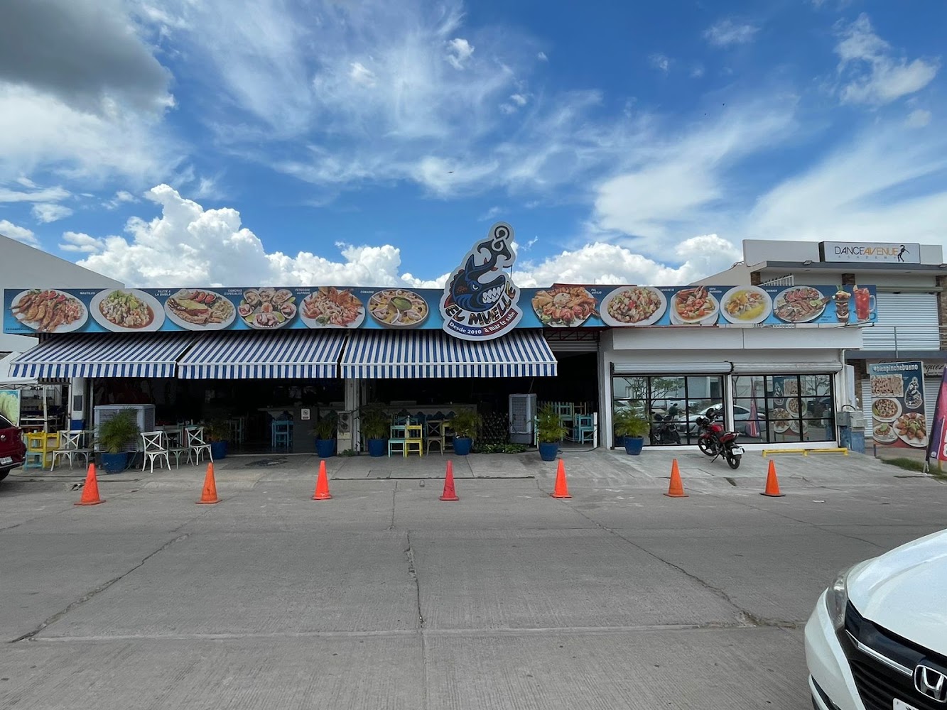 Mariscos Muelle 8