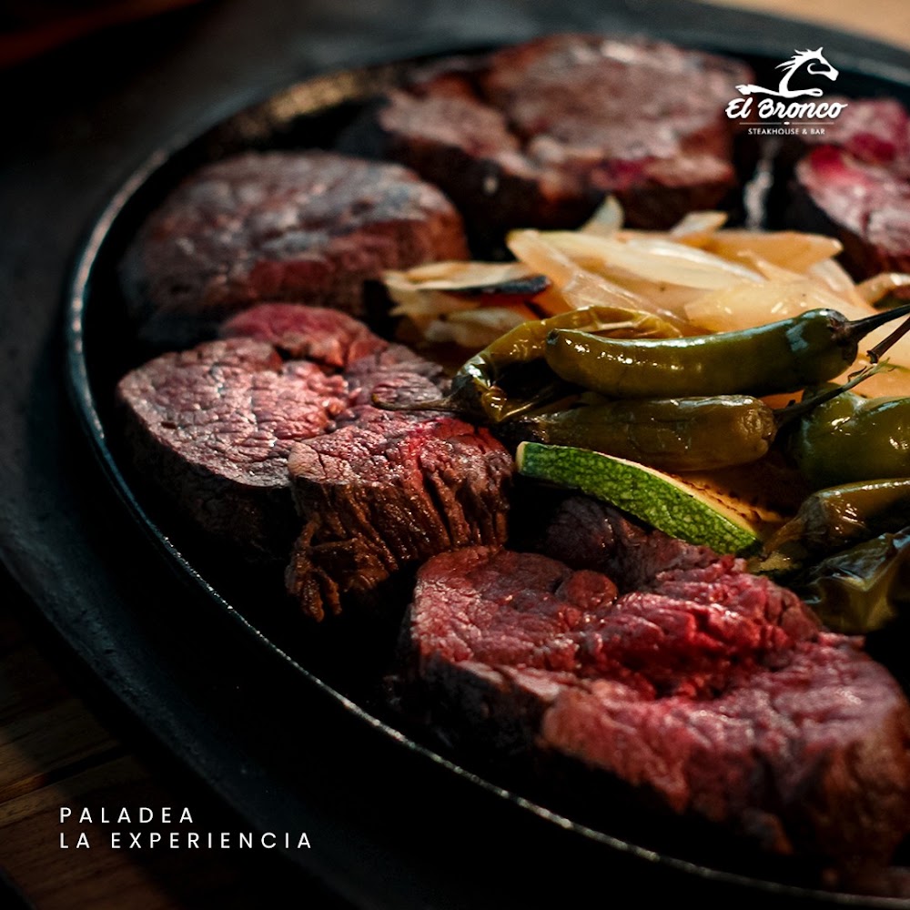 El Bronco Steak House & Bar Los Mochis