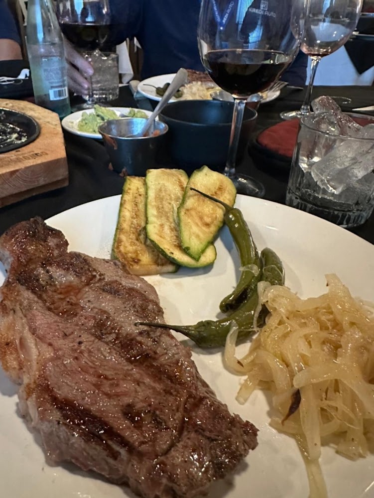 El Bronco Steak House & Bar Los Mochis