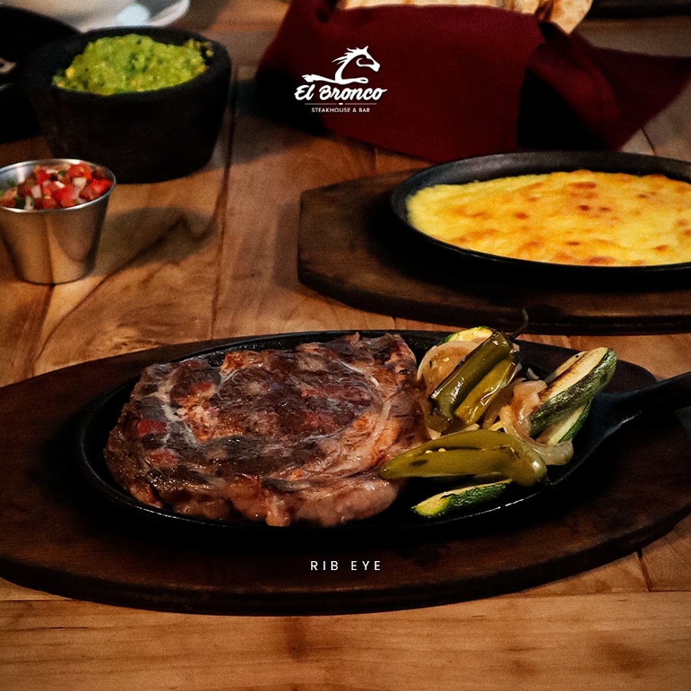 El Bronco Steak House & Bar Los Mochis