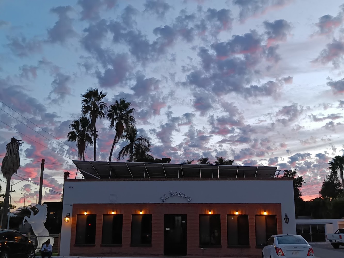 El Bronco Steak House & Bar Los Mochis