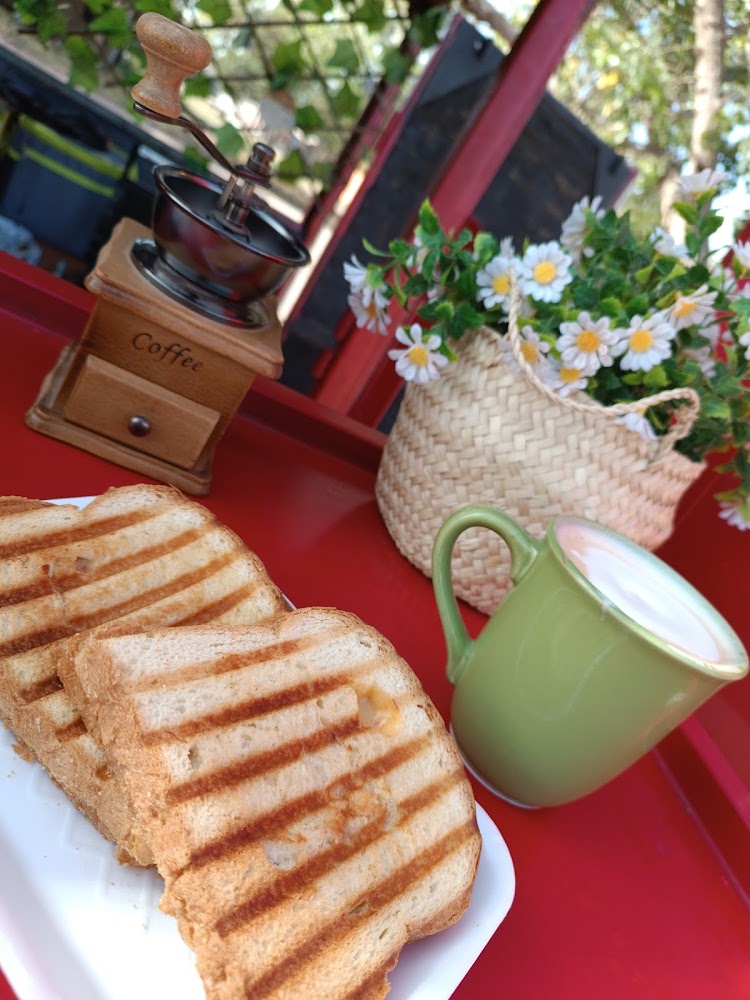 Madalu Café