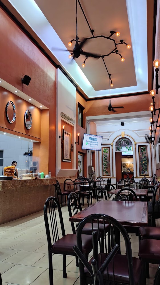 La Morenita del Santuario (Cocina Mexicana)