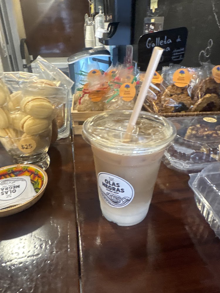 Olas Negras Coffee Shop