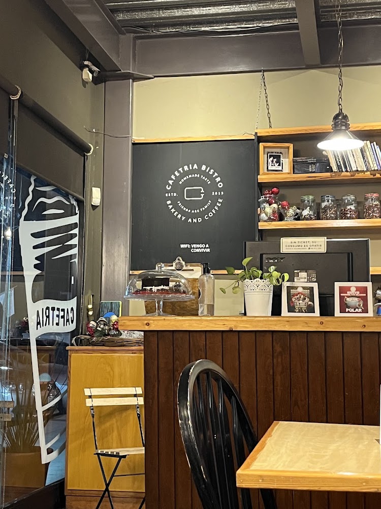 Avenida Café Bistró & Chai