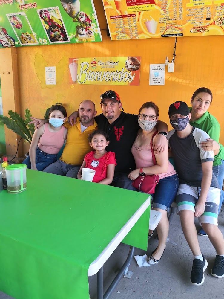 Jugos Licuados" Vive Natural"