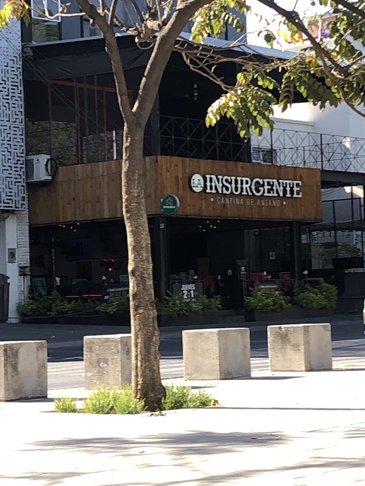 La Insurgente cantina de antaño