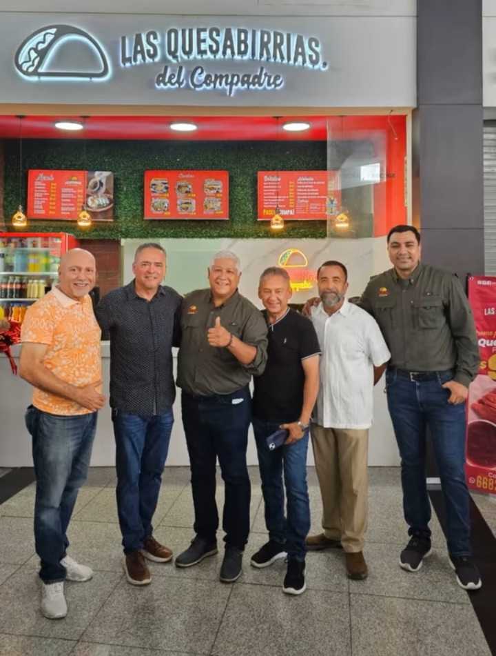 Las Quesabiriras del compadre plaza paseo los mochis