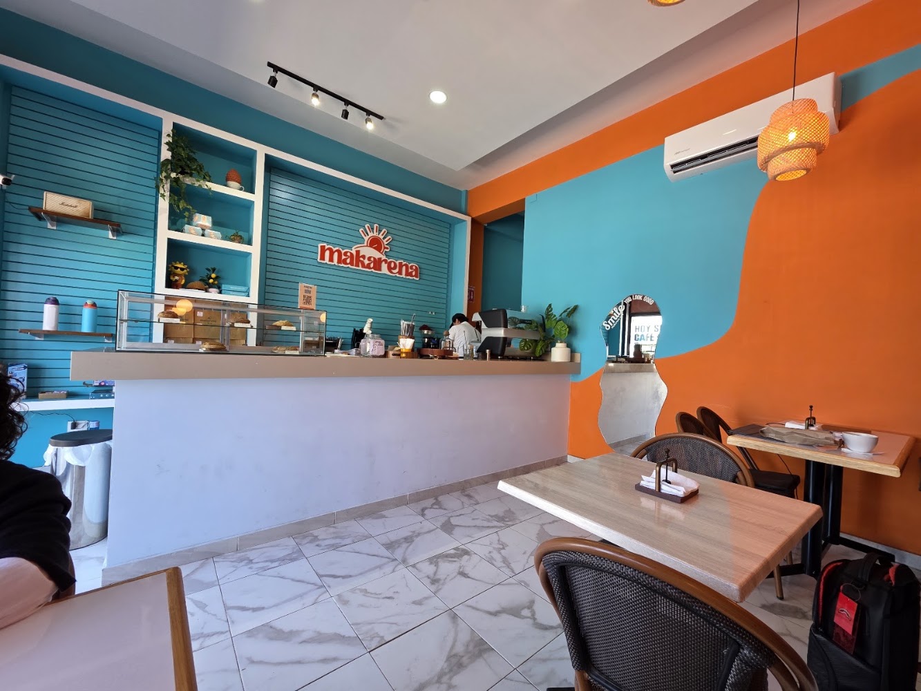 Makarena Cafe