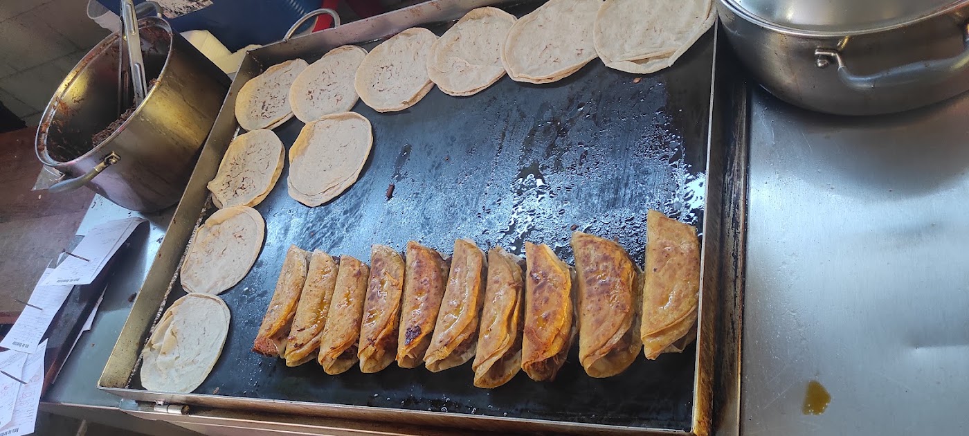 Tacos de Birria Los Sapitos