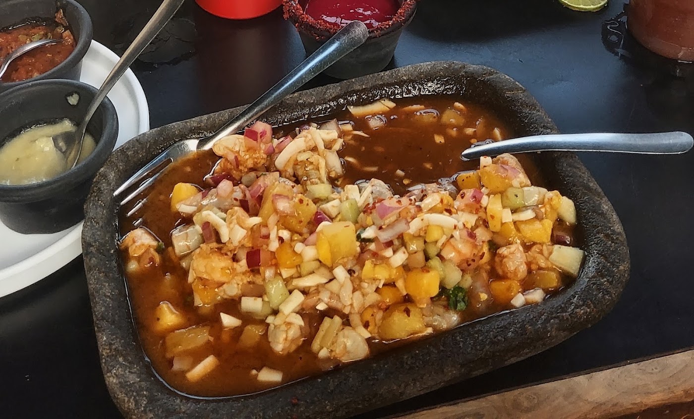 Tacos y Mariscos Hnos Sanjon