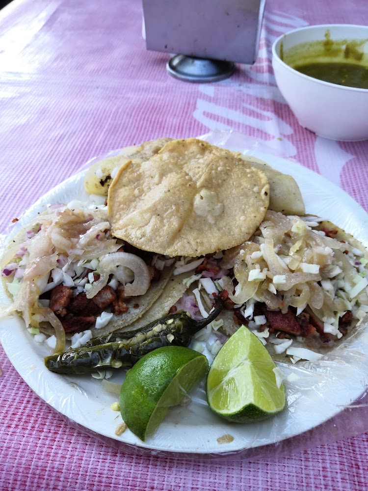 Tacos de adobada 10 de mayo