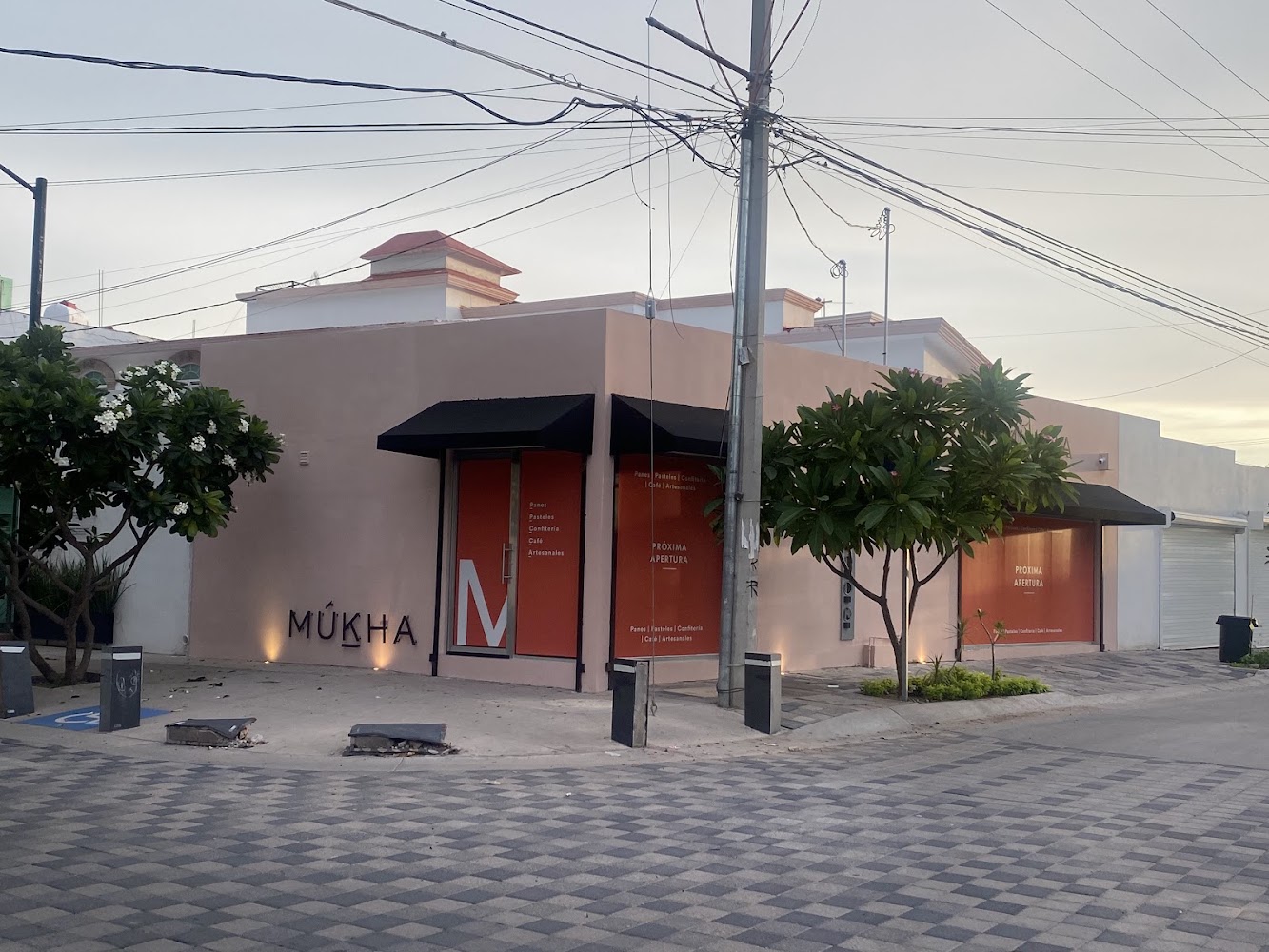 Múkha Café