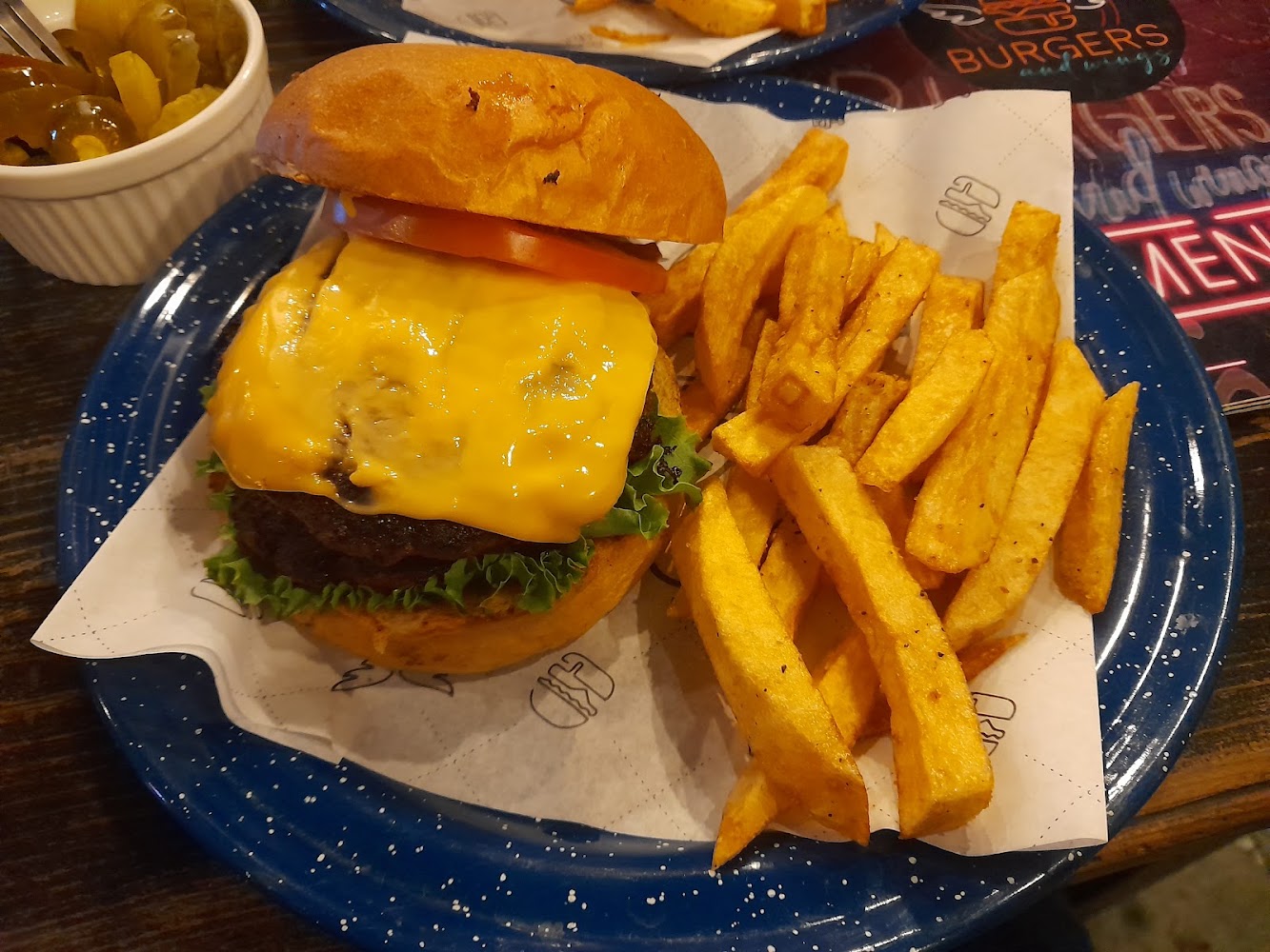 GoGo Burgers and Wings