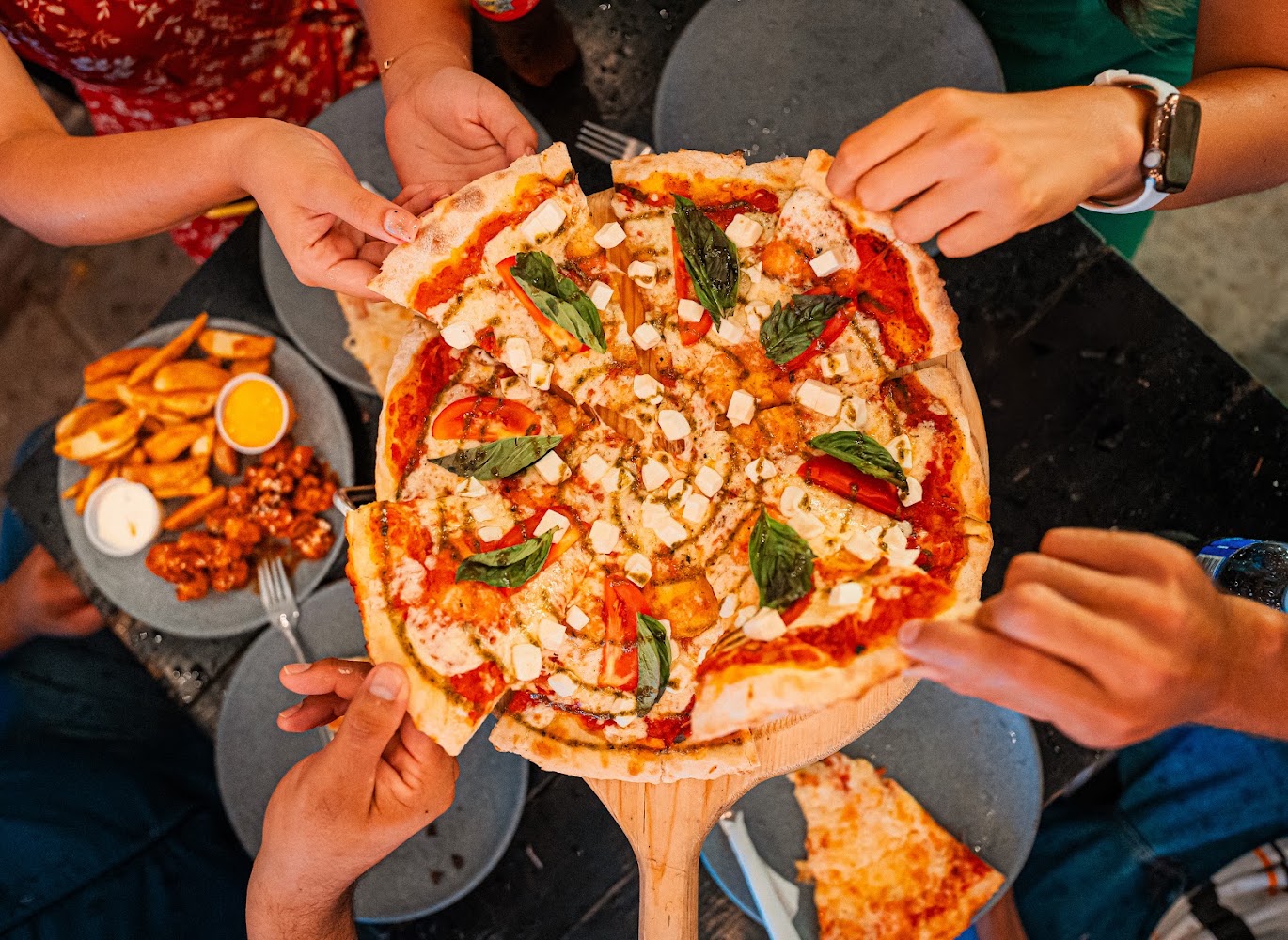 RRinos Pizza a la Leña & Bar-Machado
