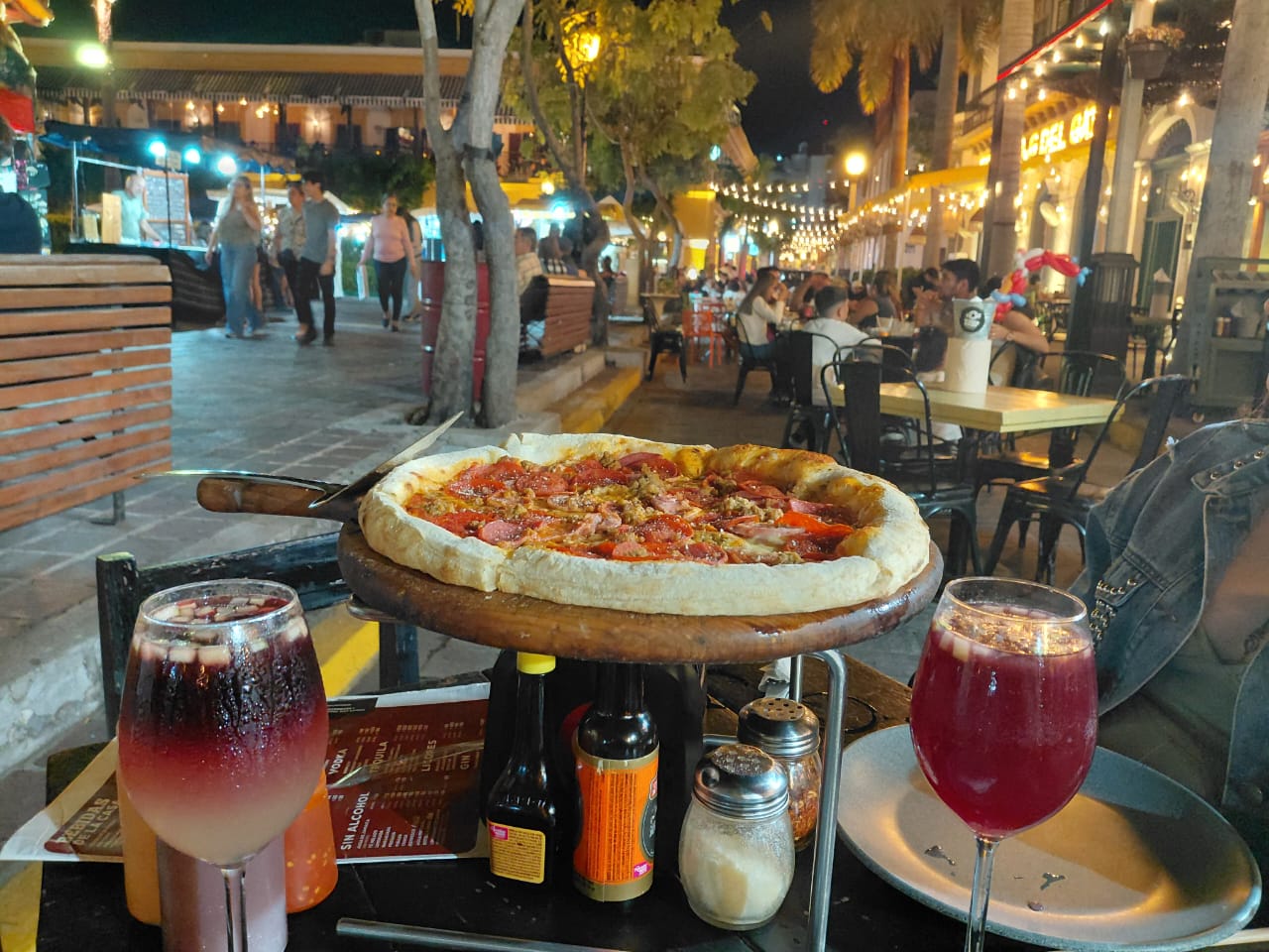 RRinos Pizza a la Leña & Bar-Machado
