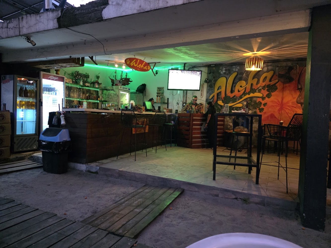 Aloha Bar