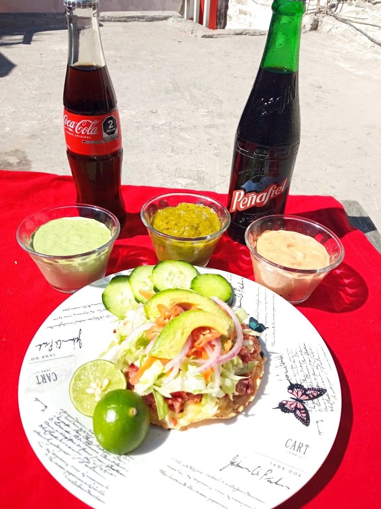 tacos capeados y mariscos los villalobos