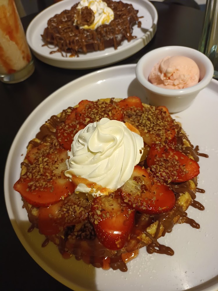 Mr. Waffle Café