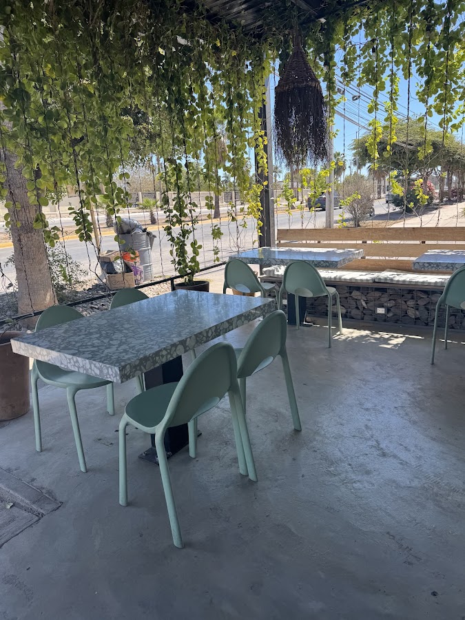Uno/Cien Café Estudio