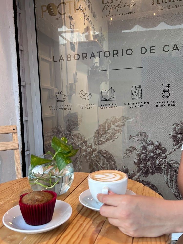 Itinerante café y Poctic