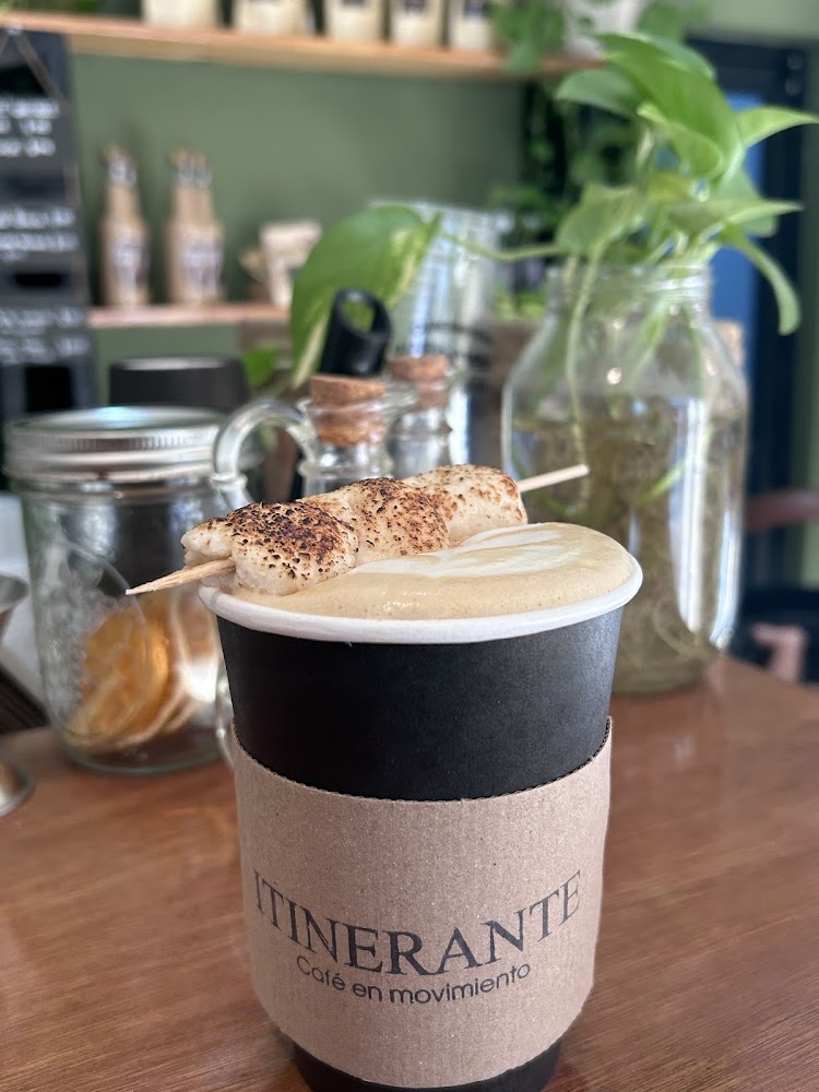 Itinerante café y Poctic