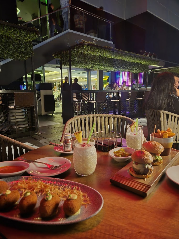 Roof top bar