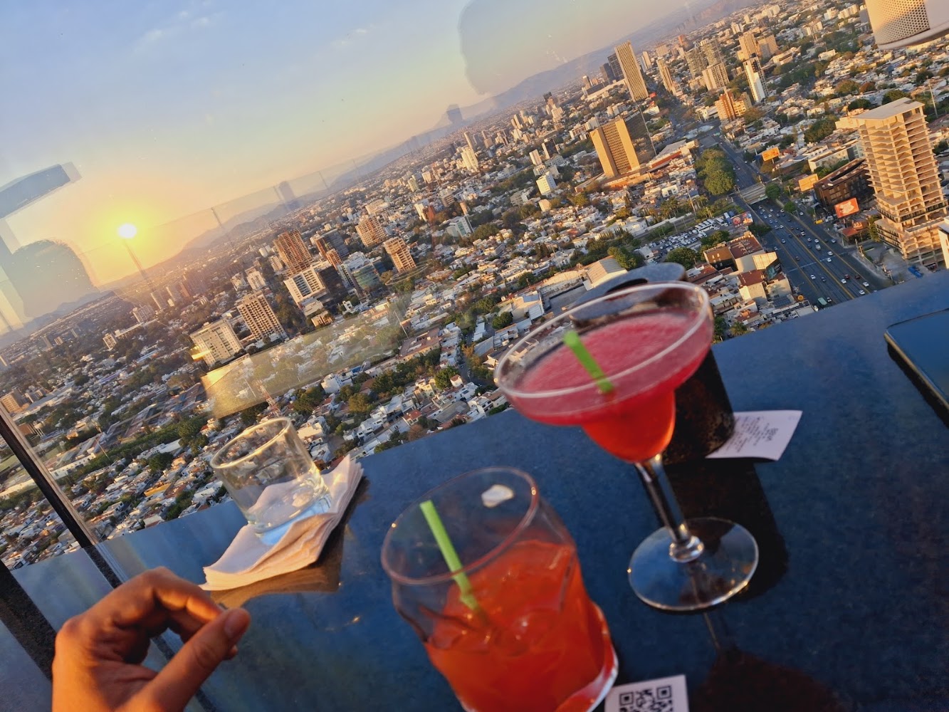 Roof top bar