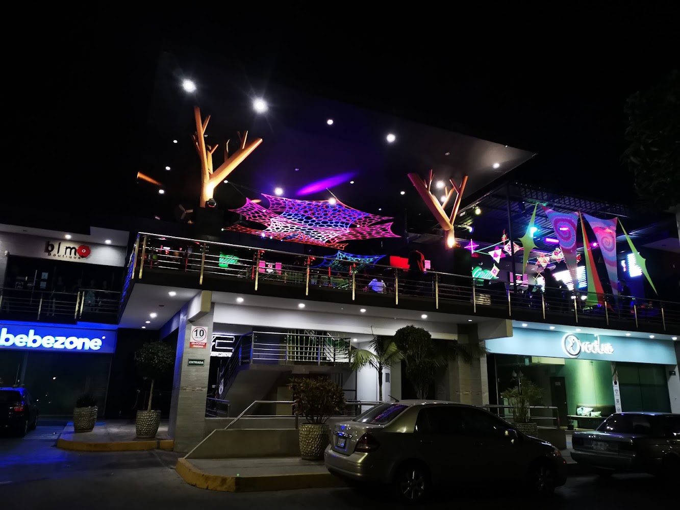 El Grito Restaurant-Bar