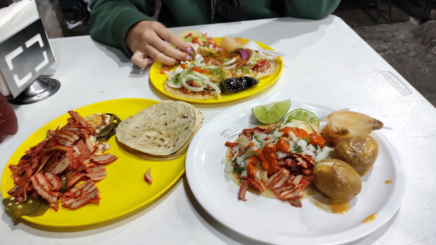 Tacos al pastor Los Jarochos