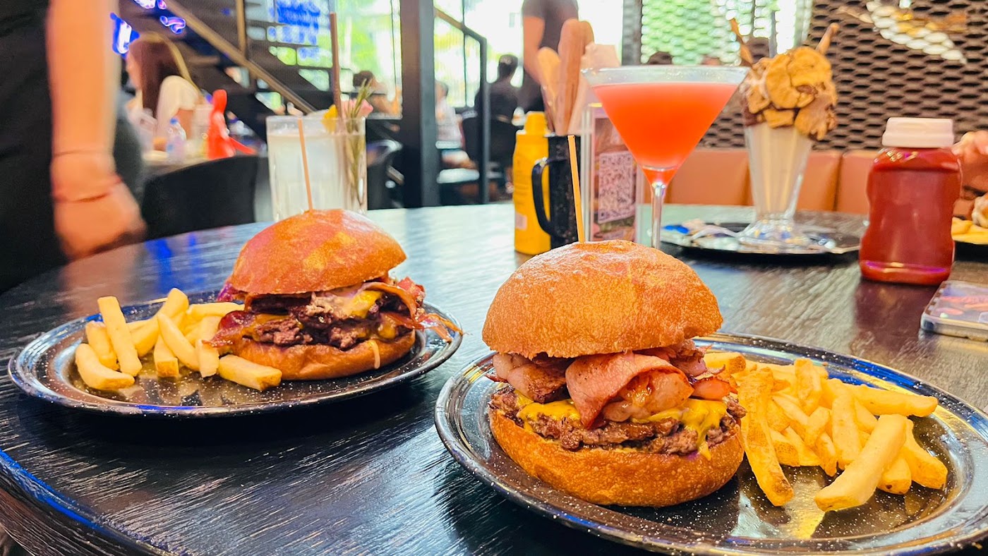 Louie Burger Providencia