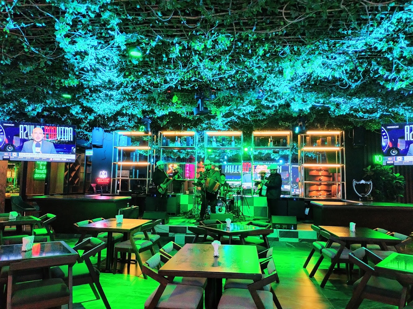 Segundo Piso Cantina Lounge