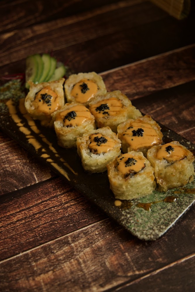 Tobiko nigiri room
