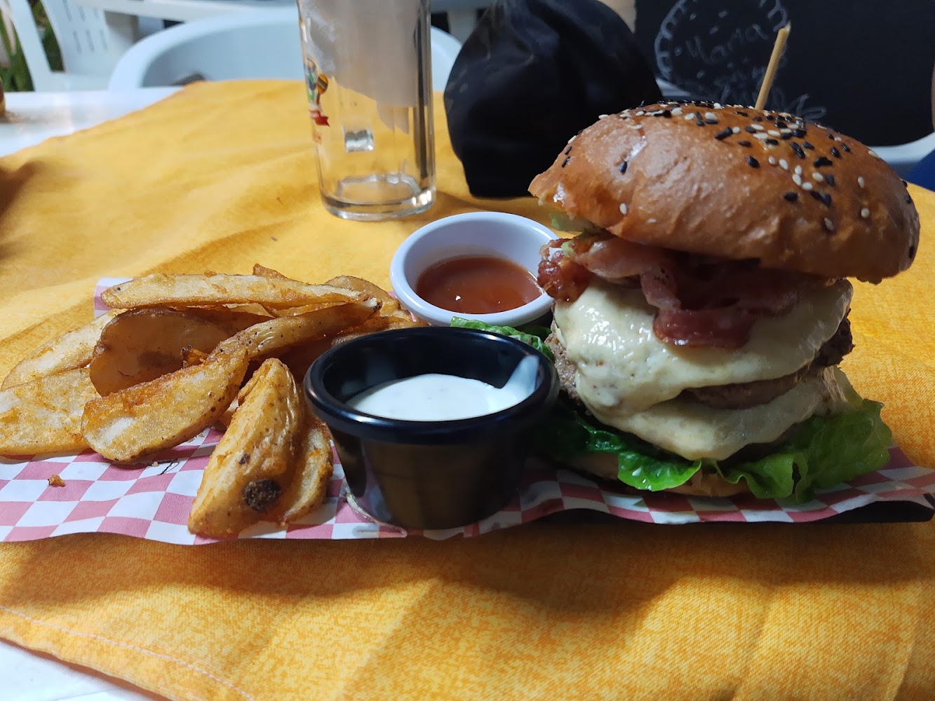 Glotón Food