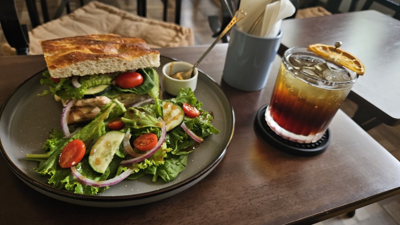 3/4 Café