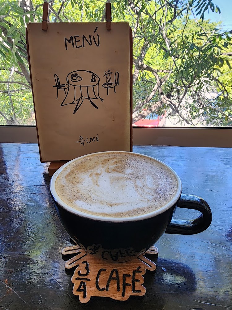 3/4 Café