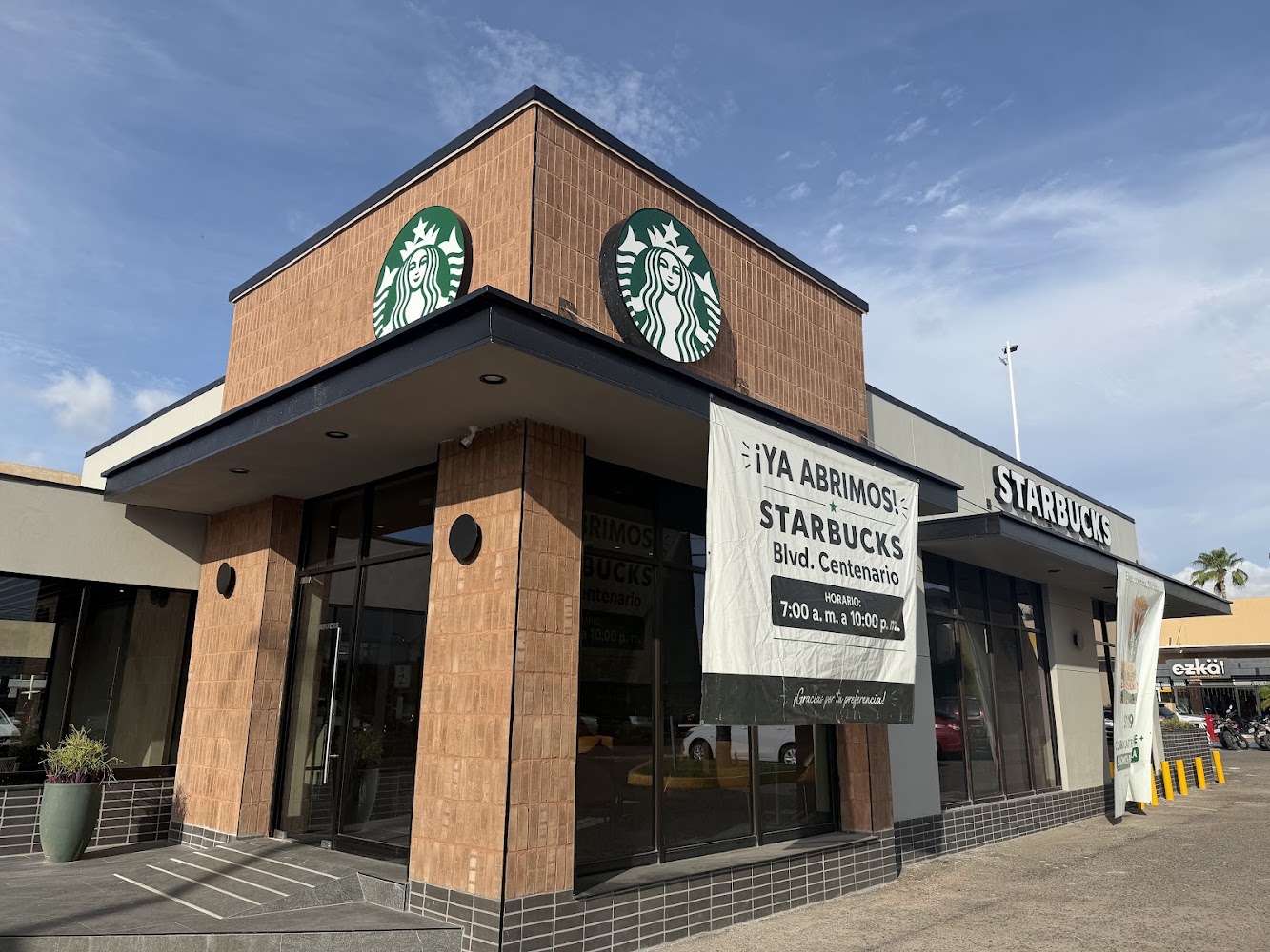 Starbucks Boulevard Centenario