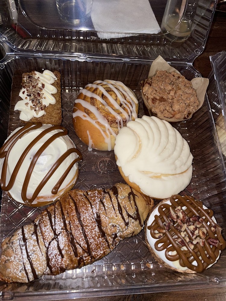 LUNARIA Panadería y Cafetería